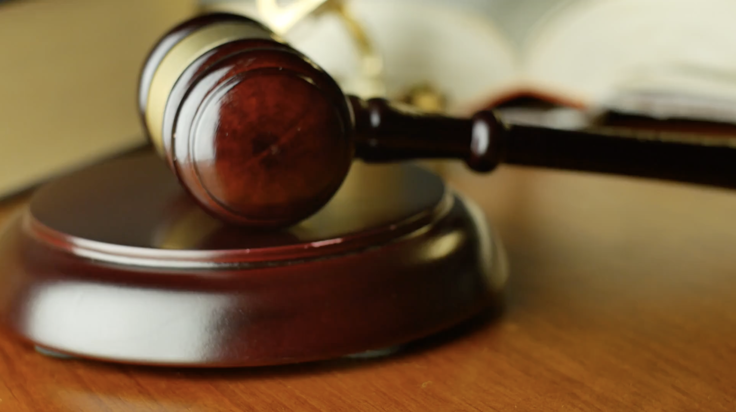 Man charged in shooting of 5 men after fight over parking space at a Detroit bar - Vimarsana News